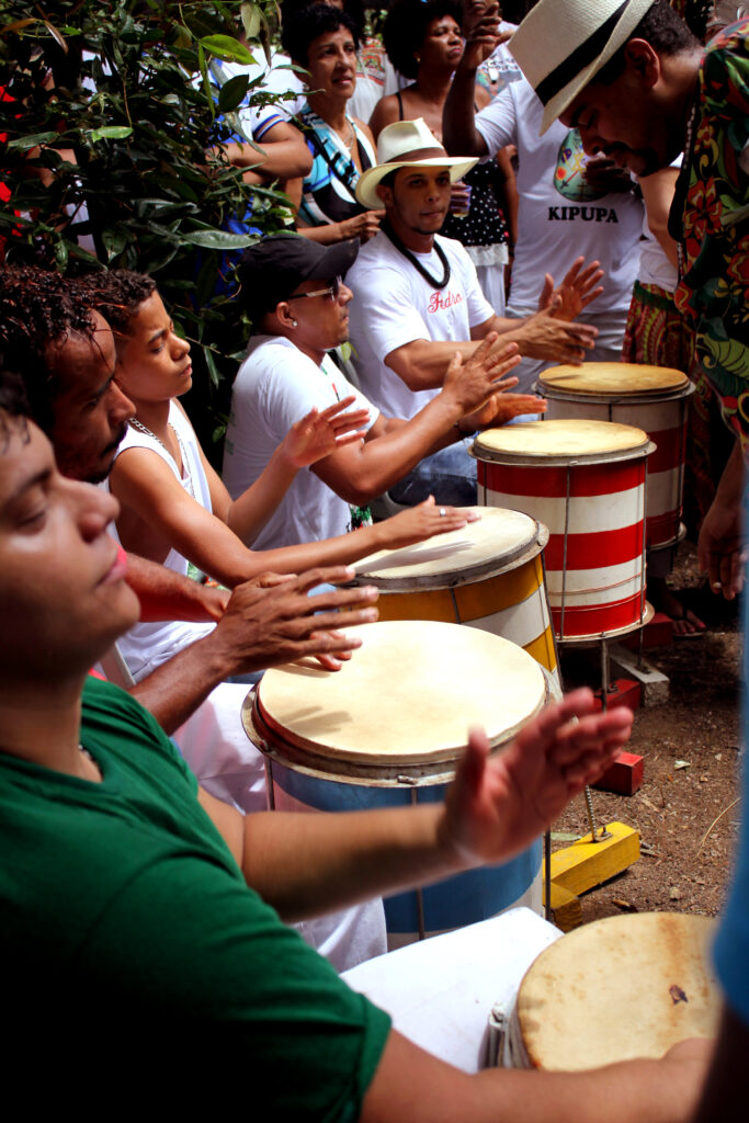 Os povos e reinos de exú e pombagira na Quimbanda Gaúcha - Culto a ancestrais em Porto Alegre, Rio Grande do Sul