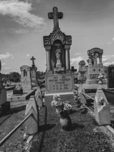 O pacto ancestral: redefinindo a iniciação na quimbanda como uma jornada genealógica