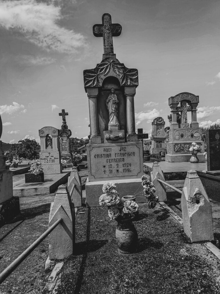 O pacto ancestral: redefinindo a iniciação na Quimbanda como uma jornada genealógica - iniciação na quimbanda - quimbanda em porto alegre - iniciação na quimbanda - quimbanda em porto alegre