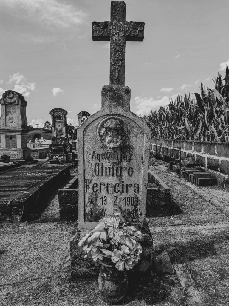 Quimbanda ancestral - Quimbanda em Porto Alegre - Quimbanda Gaúcha - Culto a ancestrais em Porto Alegre - Culto a Exú e Pombagira em Porto Alegre - Iniciação na Quimbanda